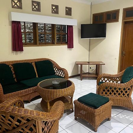 Hotel Puspa Sari Чіатер Екстер'єр фото