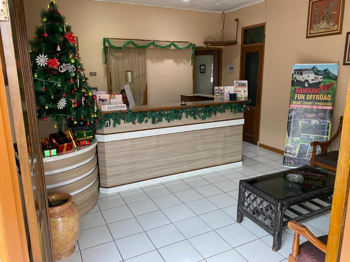 Hotel Puspa Sari Чіатер Екстер'єр фото