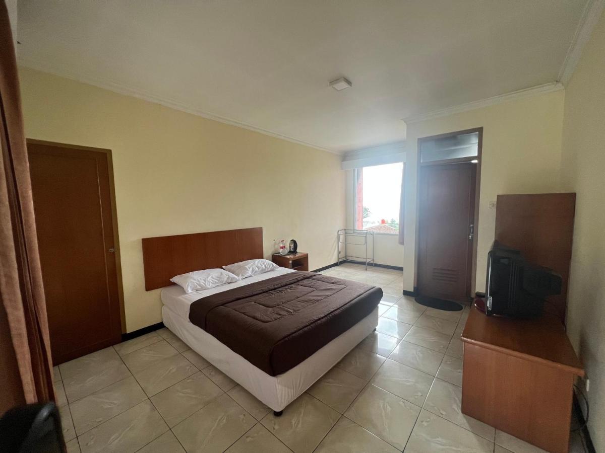 Hotel Puspa Sari Чіатер Екстер'єр фото